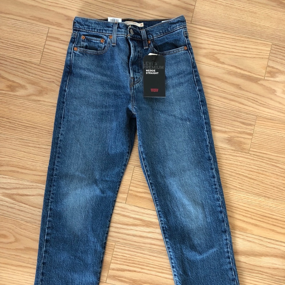 NWT Levi’s Wedgie Straight Jeans
